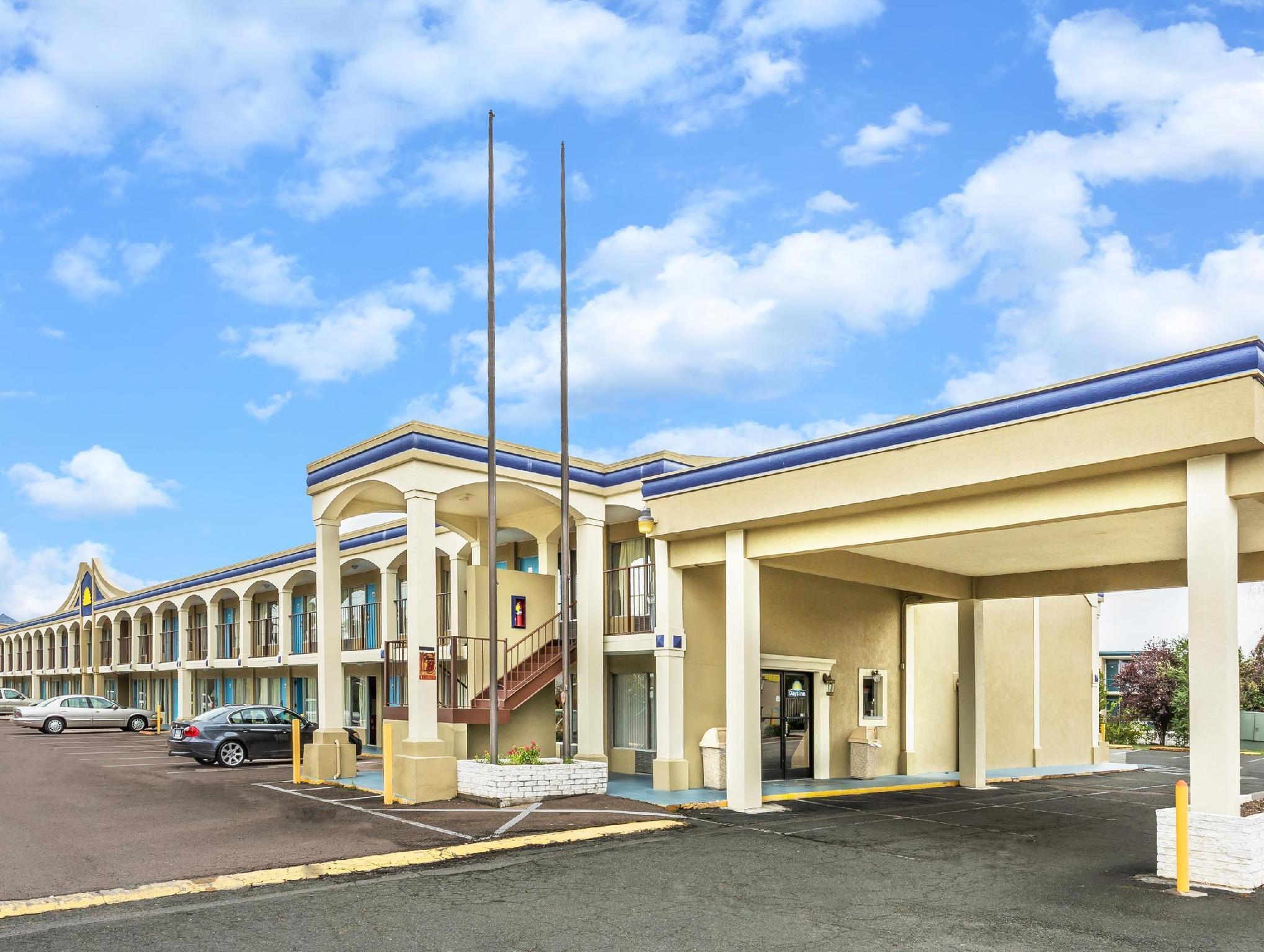 Days Inn By Wyndham Ashland Exterior photo