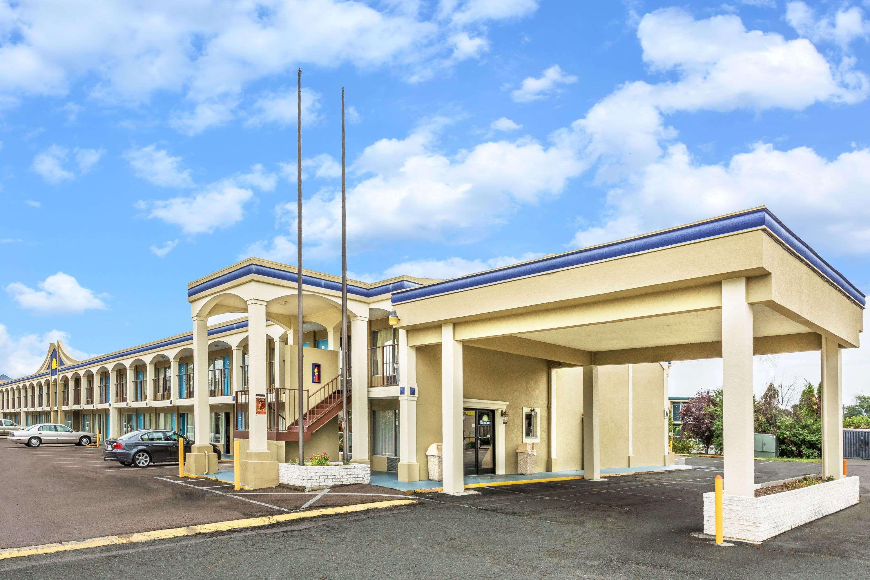 Days Inn By Wyndham Ashland Exterior photo
